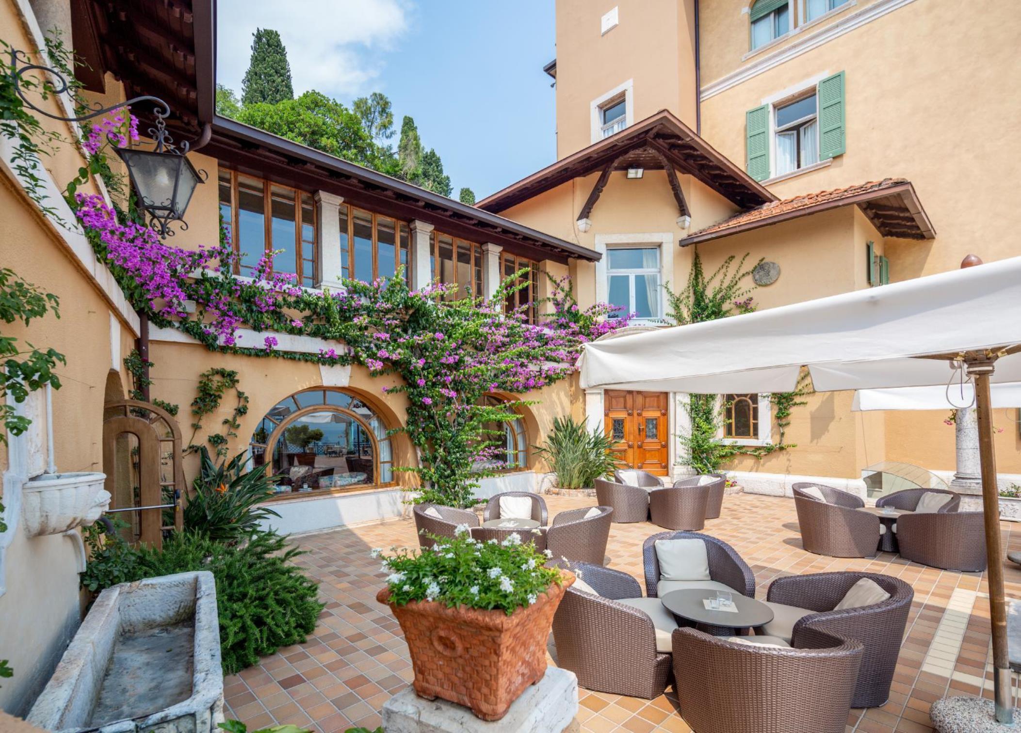 Hotel Villa Del Sogno ガルドーネ・リヴィエラ エクステリア 写真