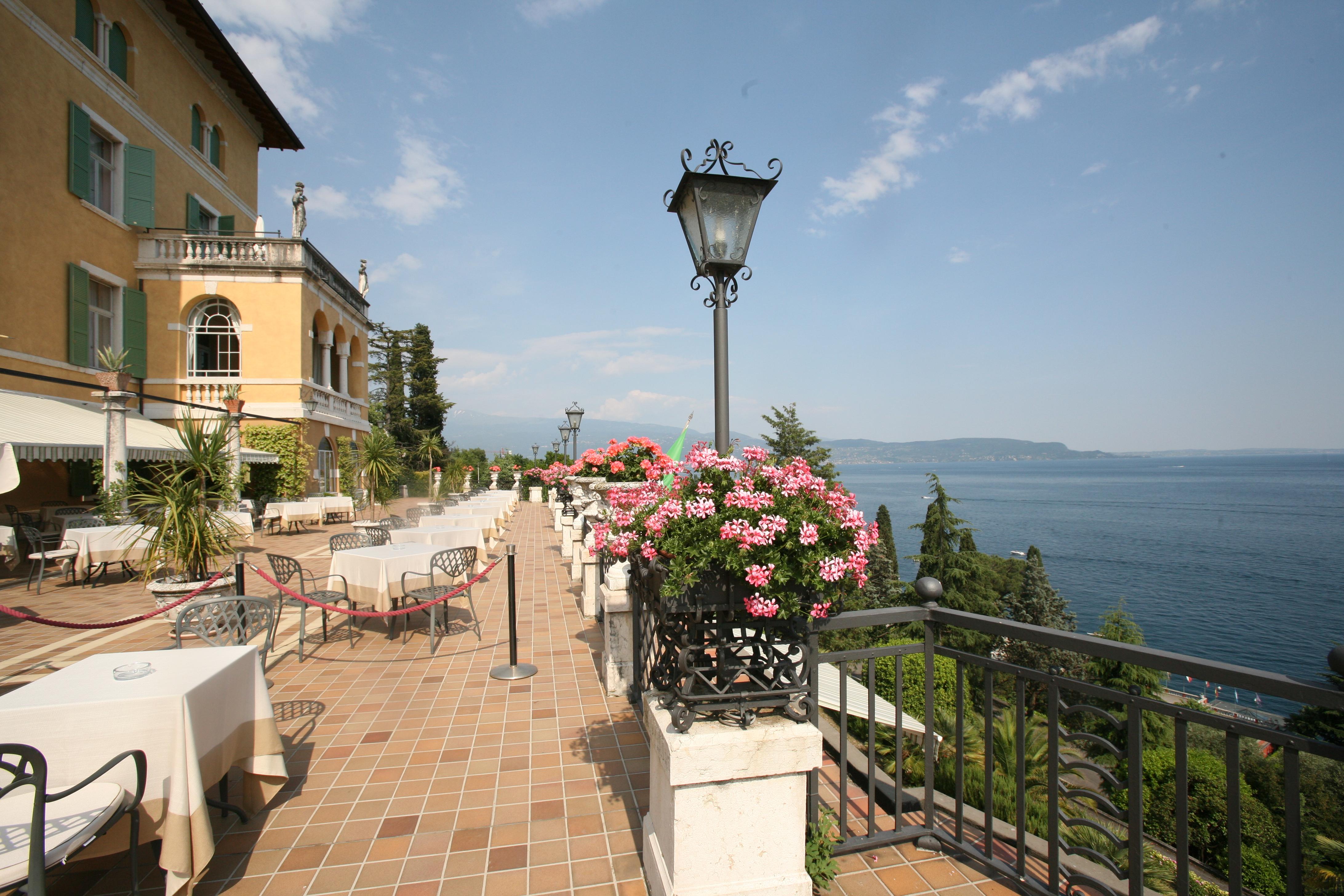 Hotel Villa Del Sogno ガルドーネ・リヴィエラ エクステリア 写真