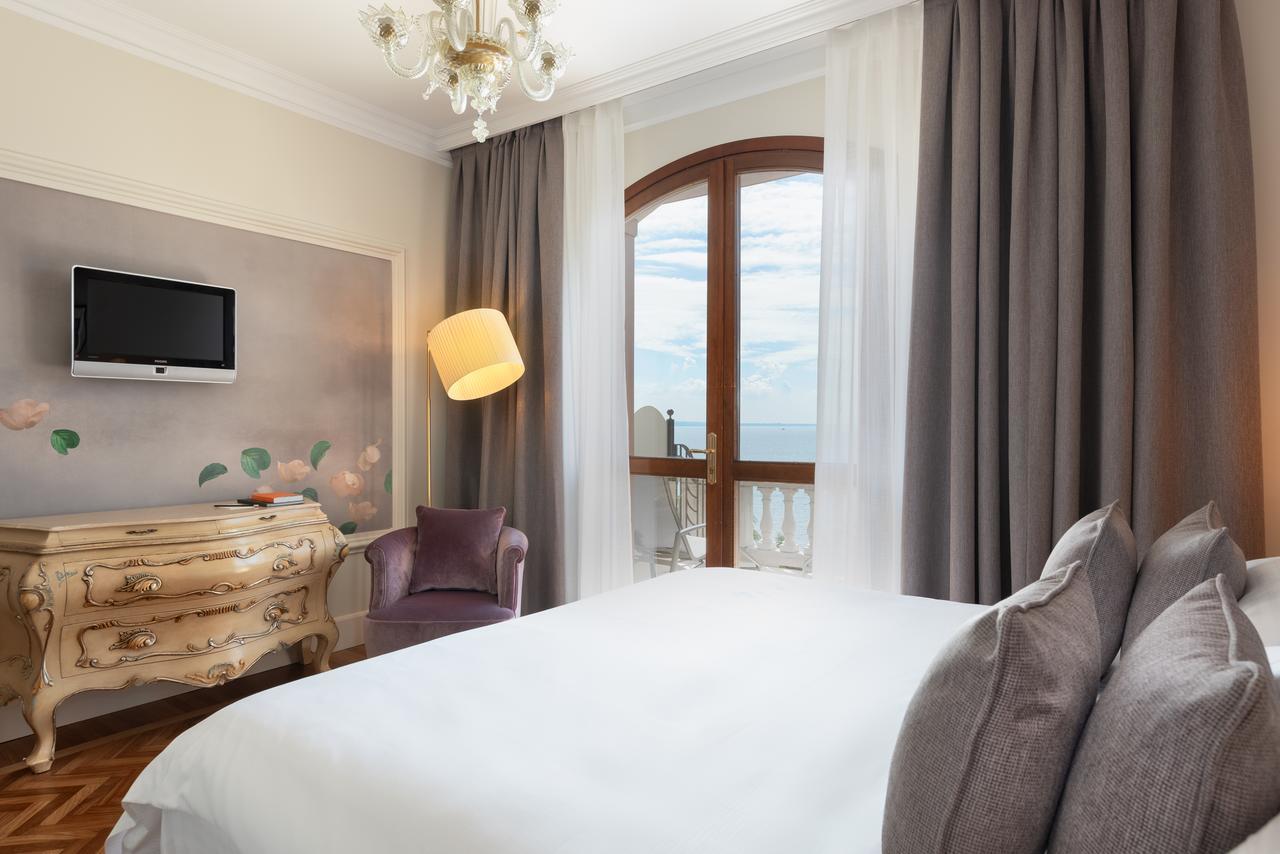 Hotel Villa Del Sogno ガルドーネ・リヴィエラ エクステリア 写真
