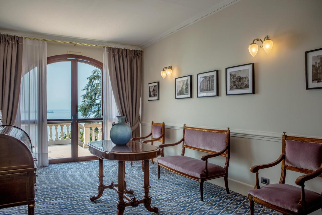 Hotel Villa Del Sogno ガルドーネ・リヴィエラ エクステリア 写真